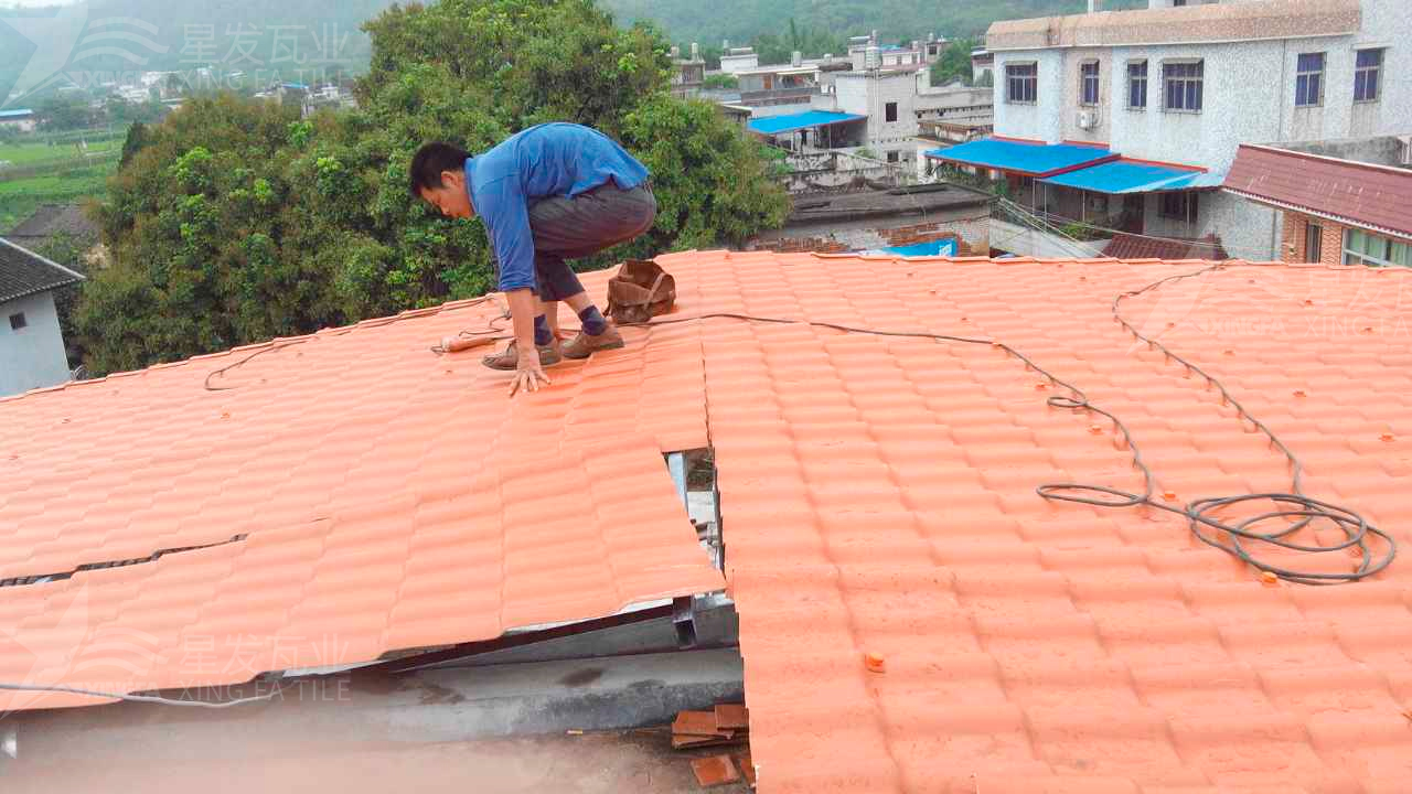 合肥屋顶铺设安装合成树脂瓦时，牢牢记住这3点，就不怕屋顶出问题！